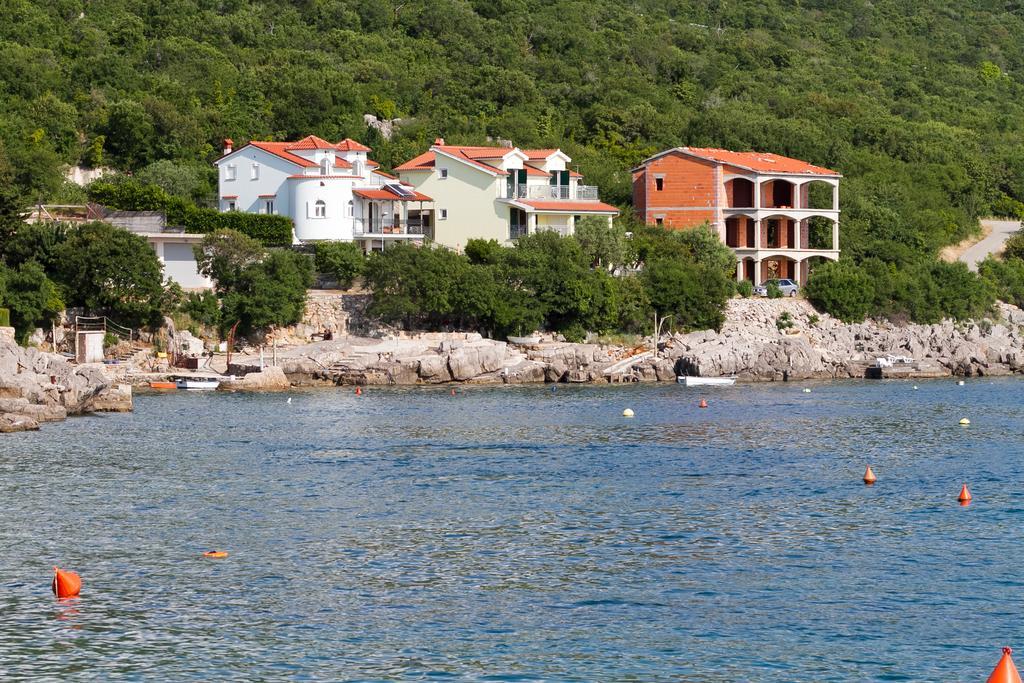 Apartments Vukelic Klenovica Bagian luar foto