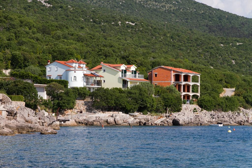Apartments Vukelic Klenovica Bagian luar foto
