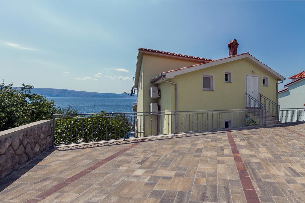 Apartments Vukelic Klenovica Bagian luar foto